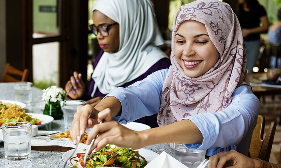 women eating at a restaurant